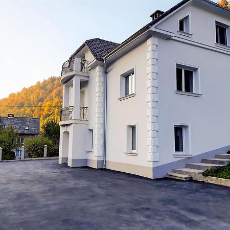 Villa Hillside Apartment Jesenice Bagian luar foto