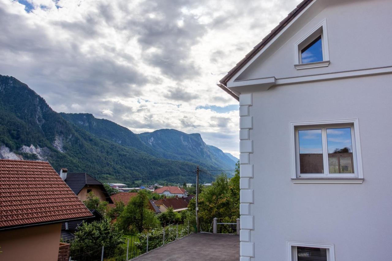 Villa Hillside Apartment Jesenice Bagian luar foto