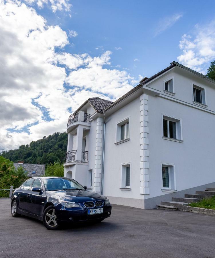 Villa Hillside Apartment Jesenice Bagian luar foto